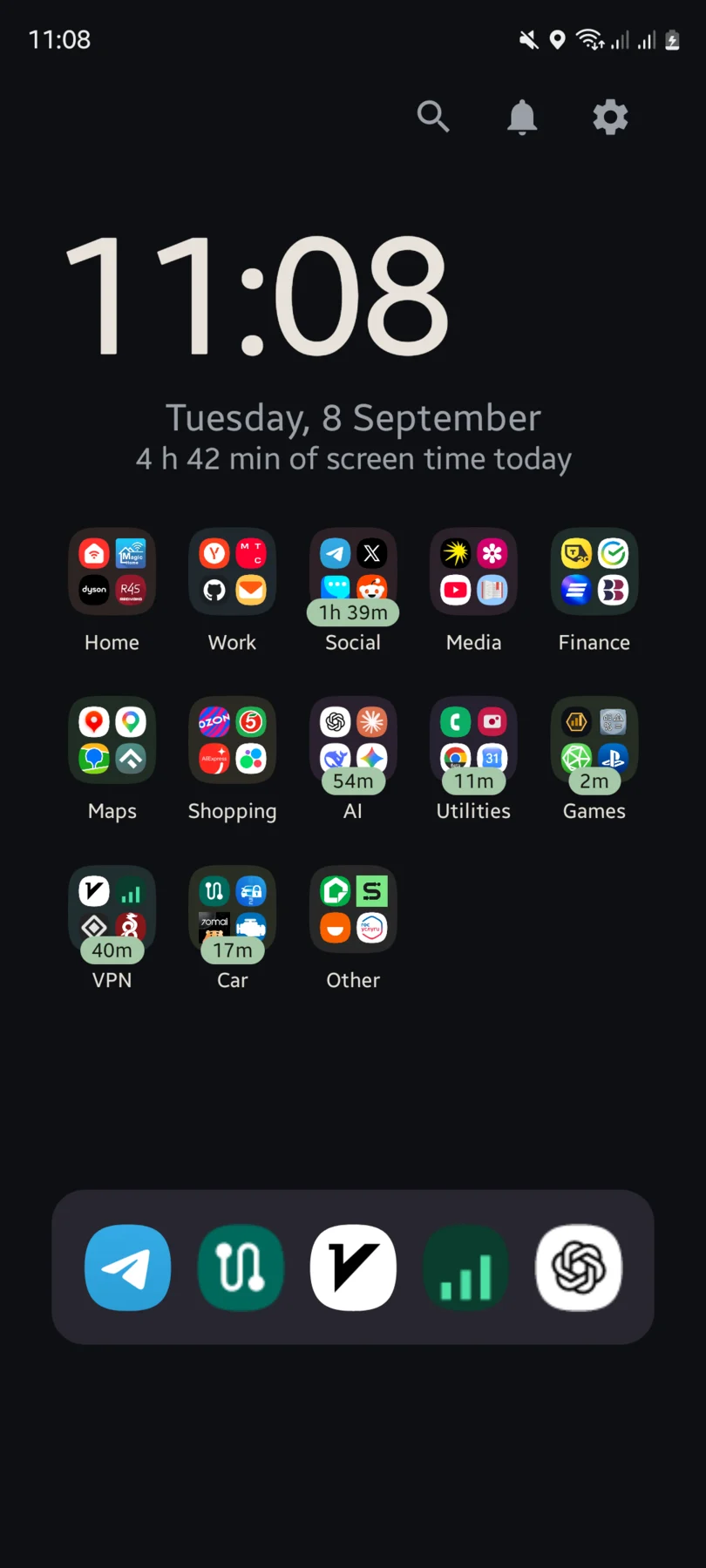 The CalmPhone home screen: a clock widget with today's screen time, category folders such as Social, Finance and Games with time badges, and a Favourites dock at the bottom.